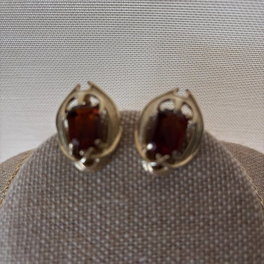 Vintage Sara Coventry Gold Tone Necklace & Clip Earrings Set Amber Stone - Picture 3 of 7